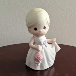 PRECIOUS MOMENTS-Flower Girl